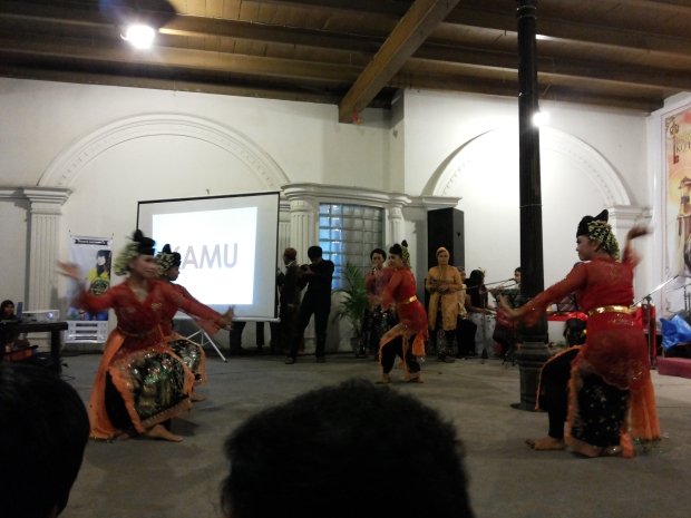 Gambang Semarang, Gado-gado kesenian khas Semarang